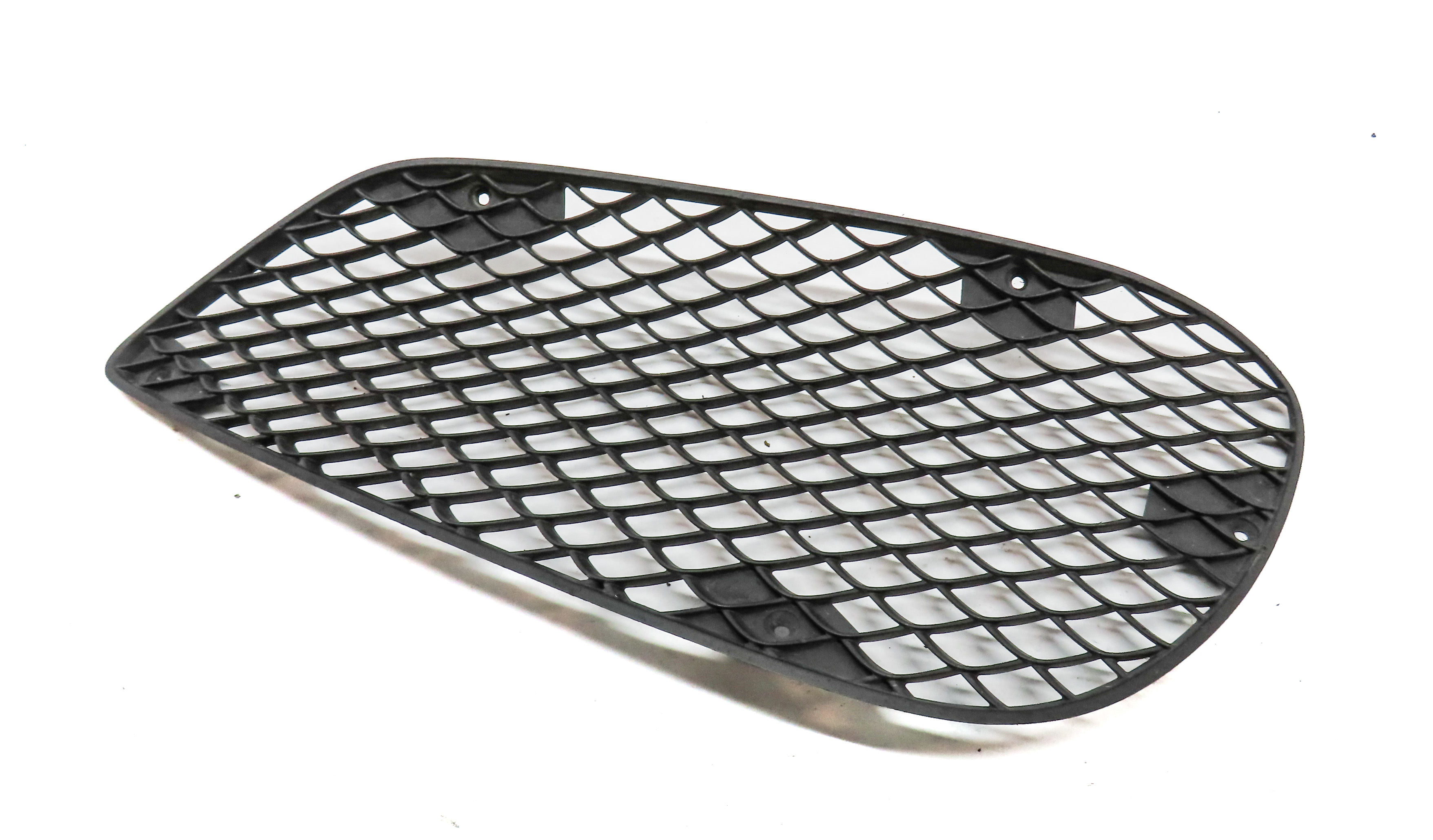 2014-2016 MERCEDES E-CLASS (W212) FRONT RIGHT PASSENGER LOWER BUMPER GRILLE TRIM — exact item pictured